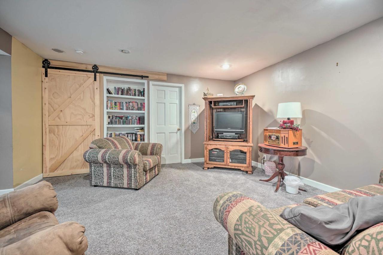 Lovely 3- Bedroom Apartment With Street Parking. Goshen Eksteriør bilde