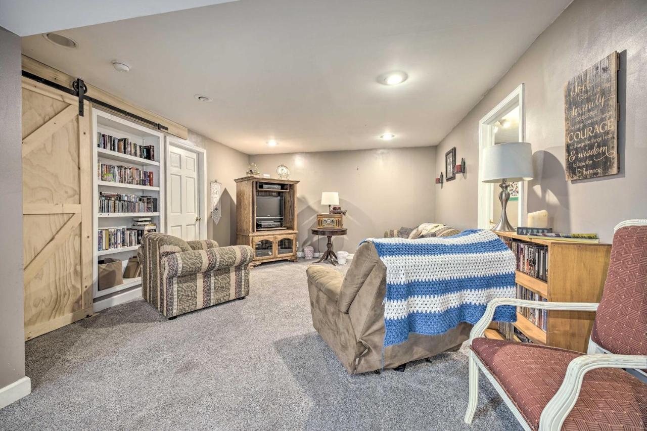 Lovely 3- Bedroom Apartment With Street Parking. Goshen Eksteriør bilde