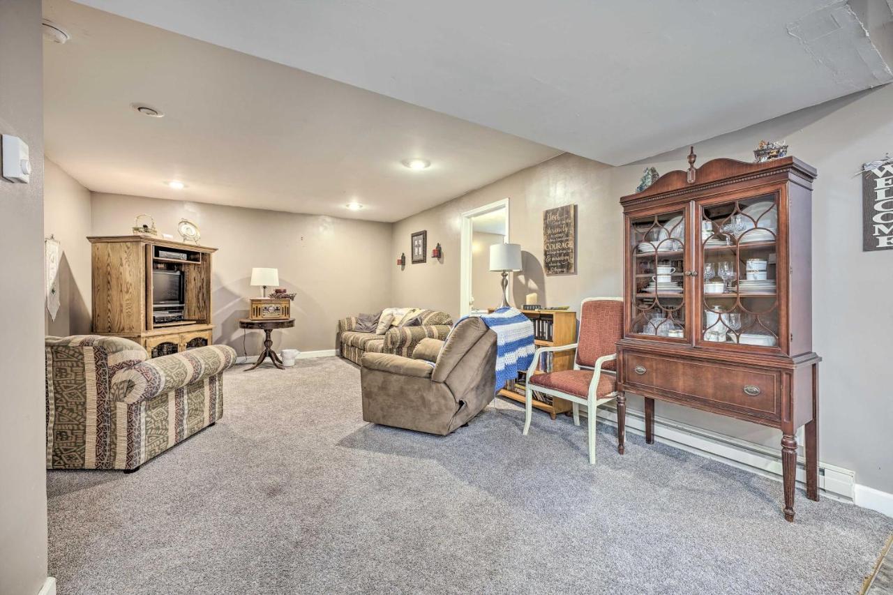 Lovely 3- Bedroom Apartment With Street Parking. Goshen Eksteriør bilde